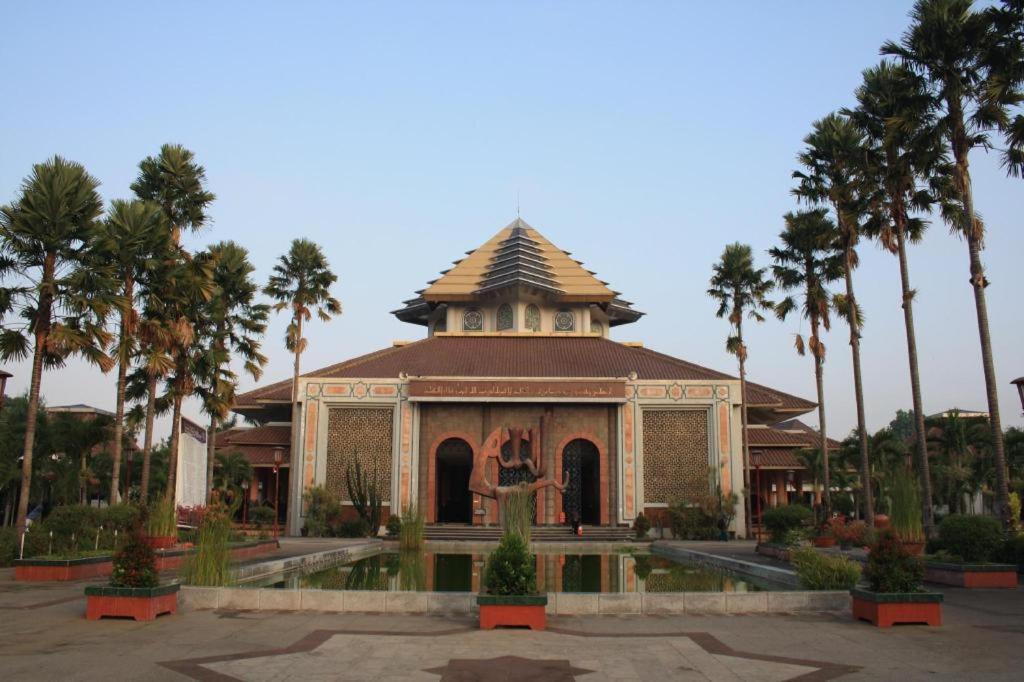 All Nite & Day Hotel Yogyakarta - Gejayan Buitenkant foto